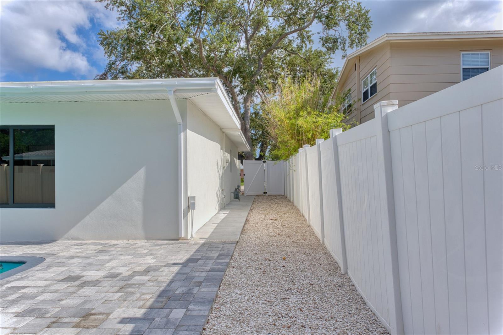 WINSTON PARK - Residential