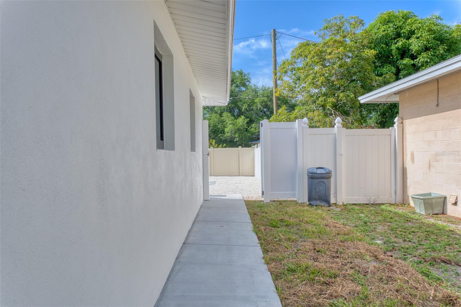 WINSTON PARK - Residential