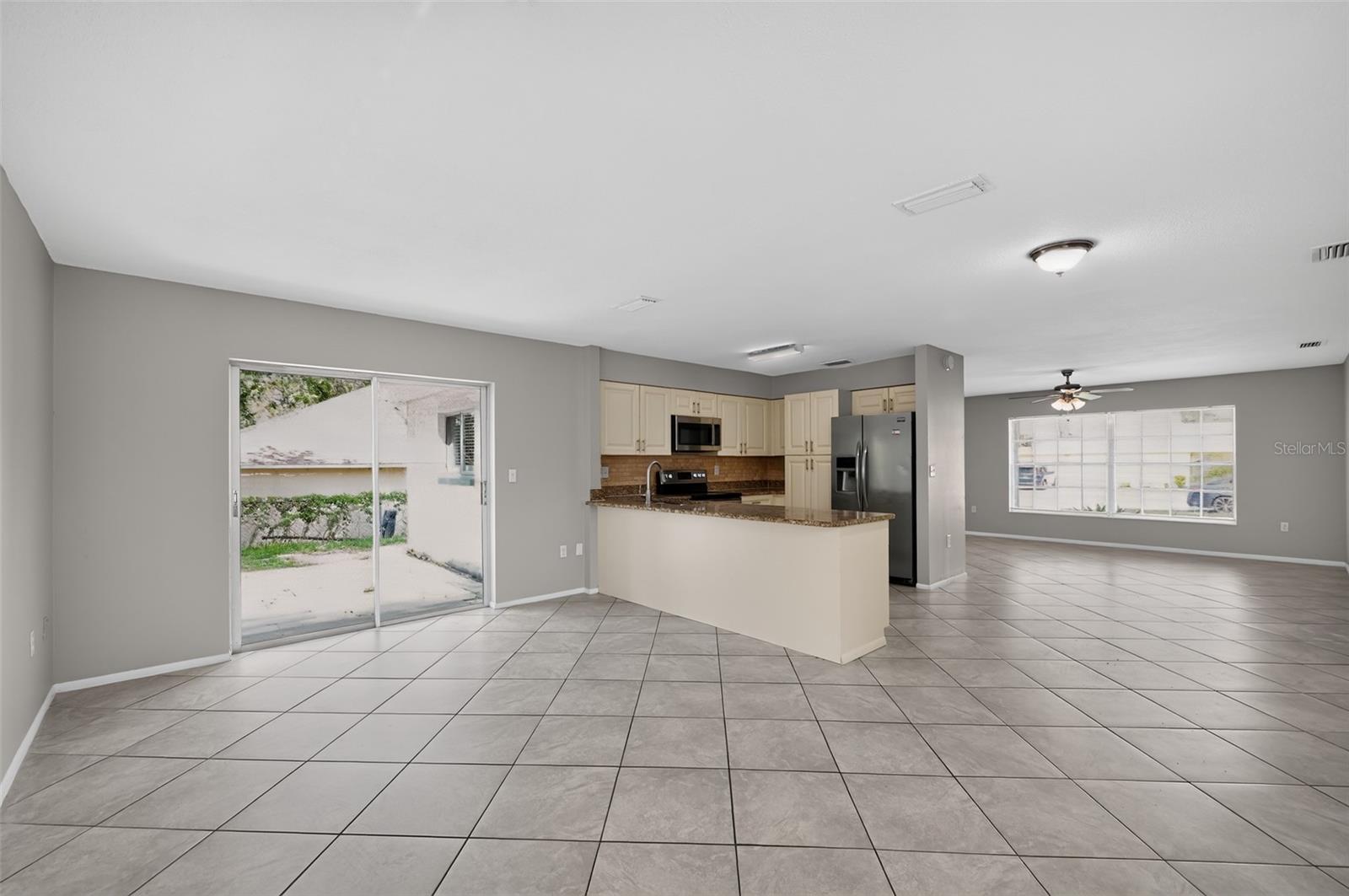 SPRING HILL - Residential
