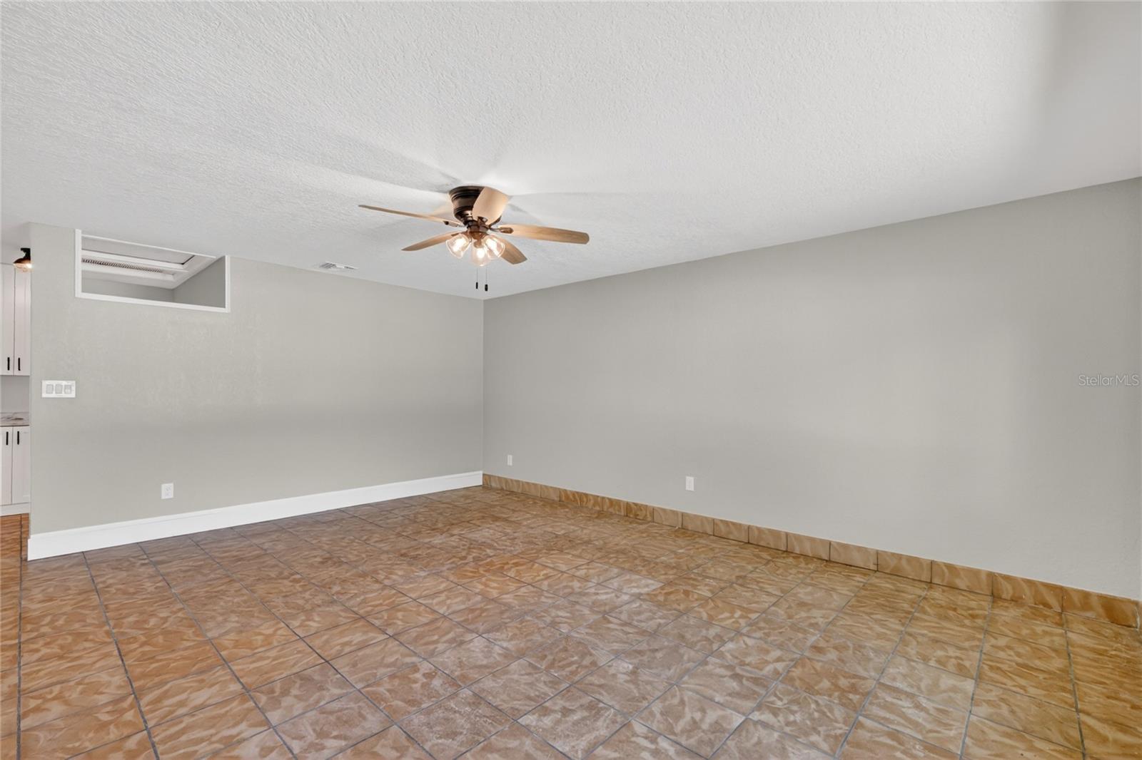 MOUNT DORA - Residential Income