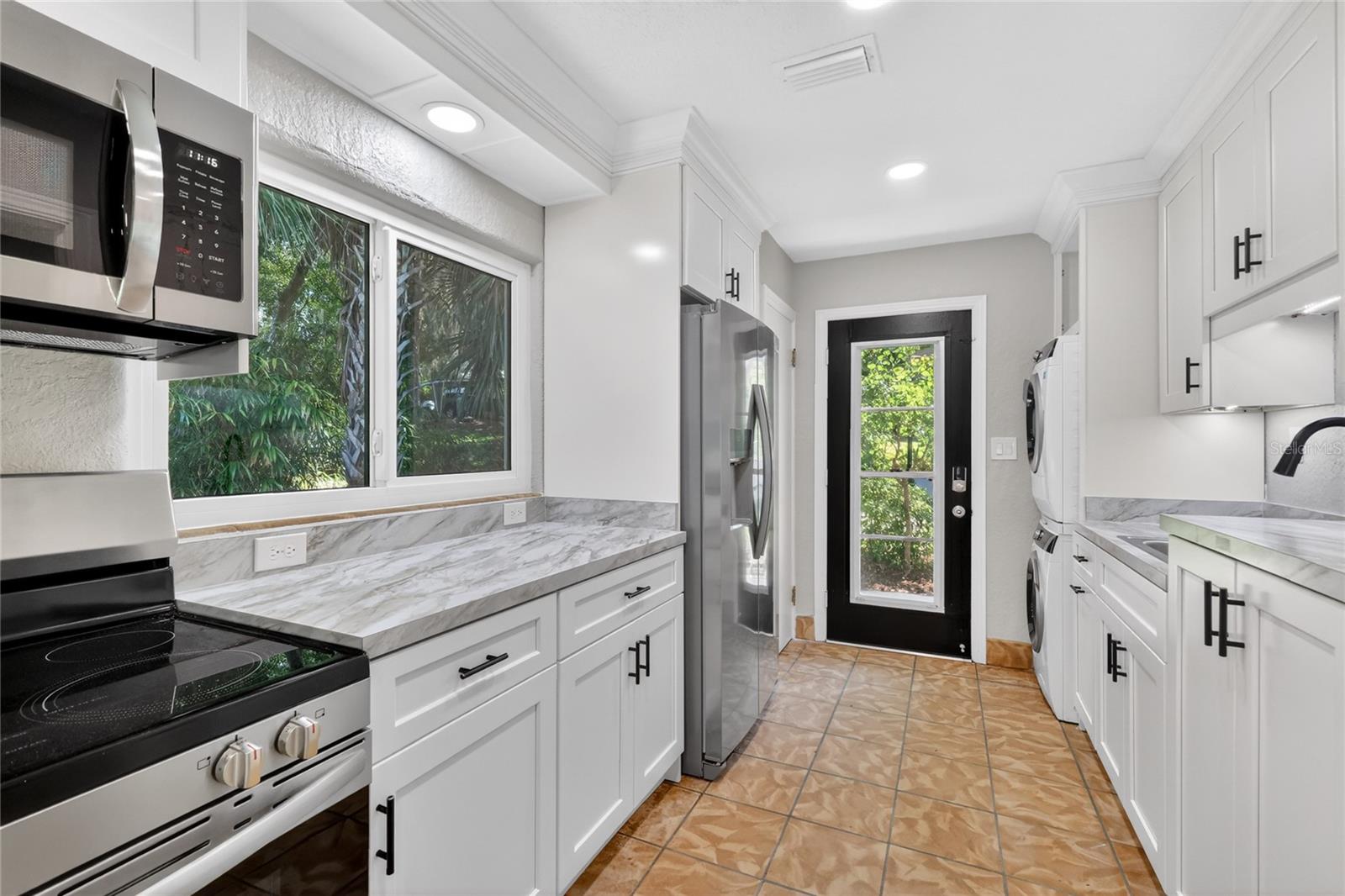 MOUNT DORA - Residential Income