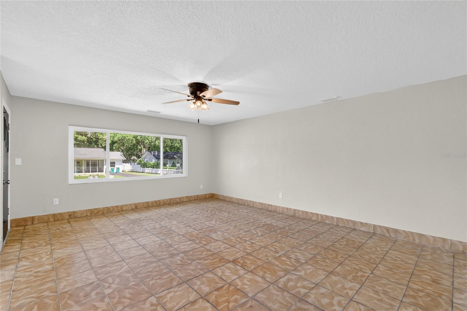 MOUNT DORA - Residential Income