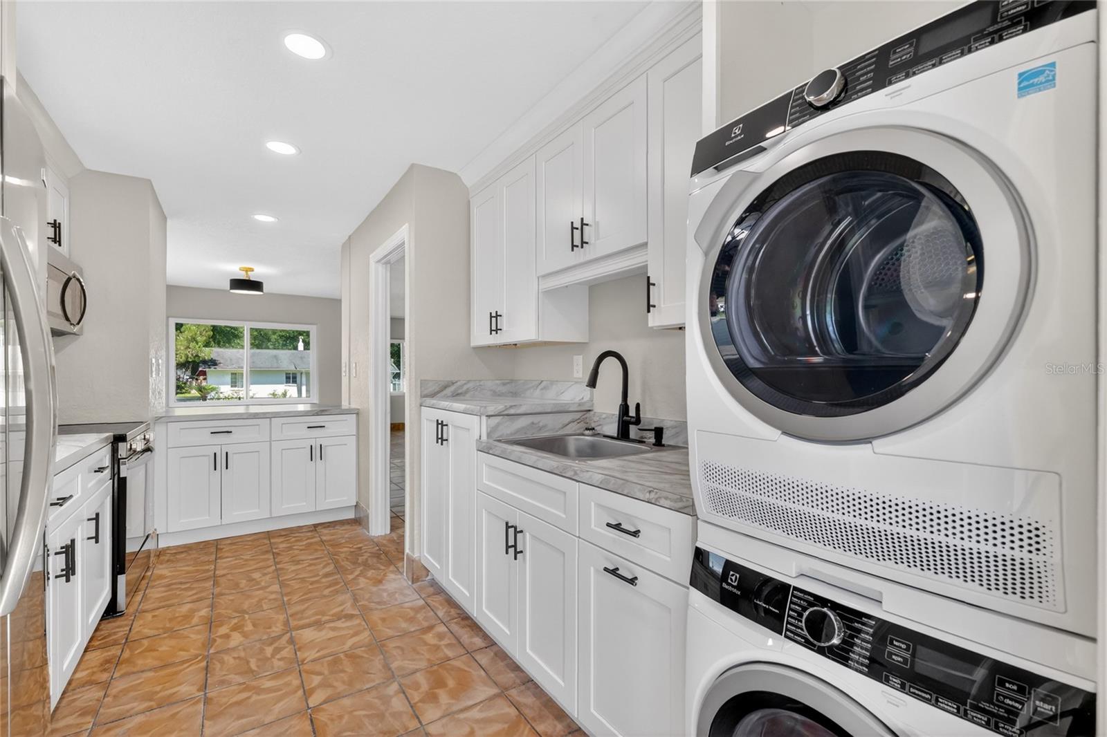 MOUNT DORA - Residential Income