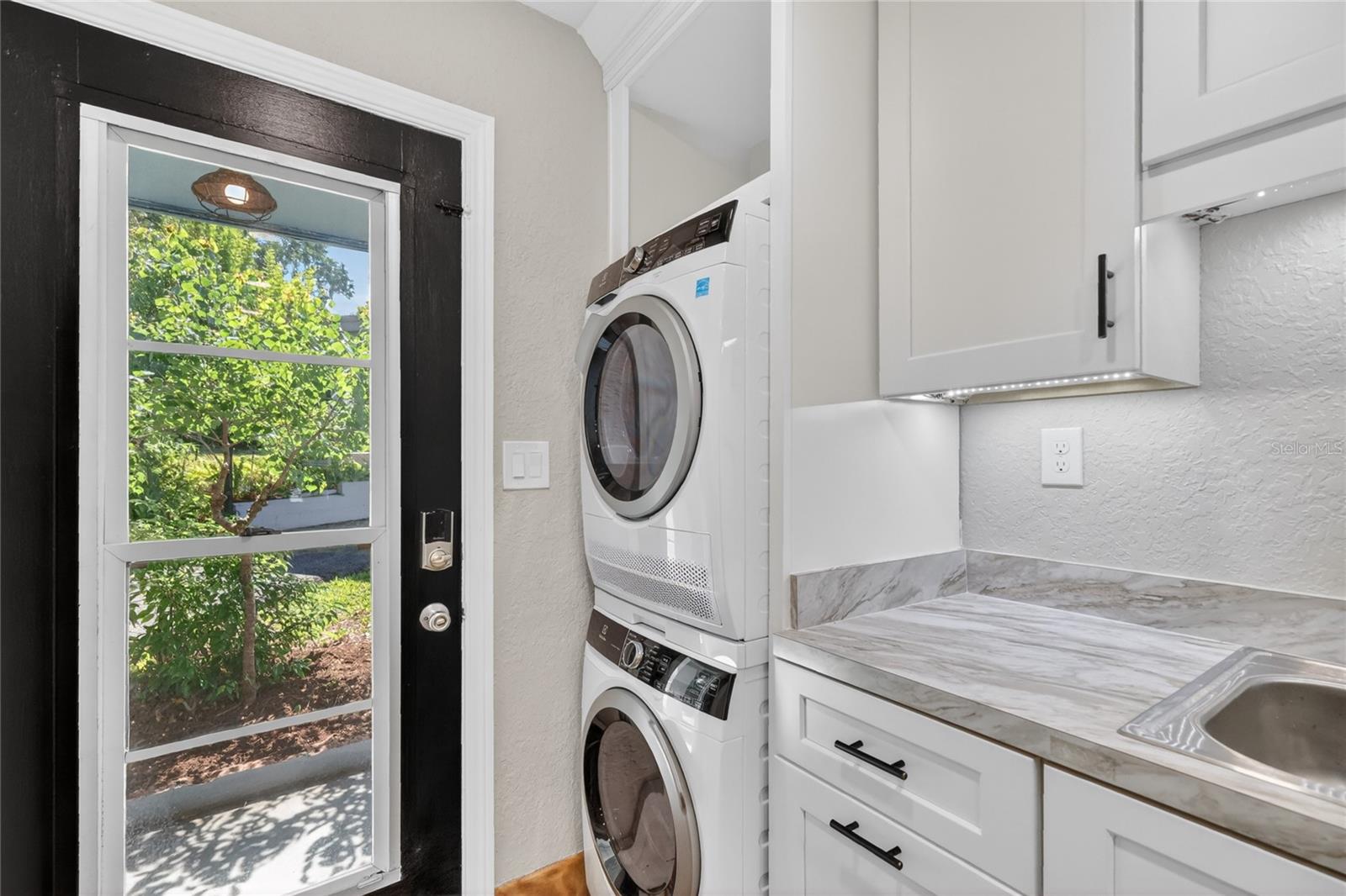 MOUNT DORA - Residential Income