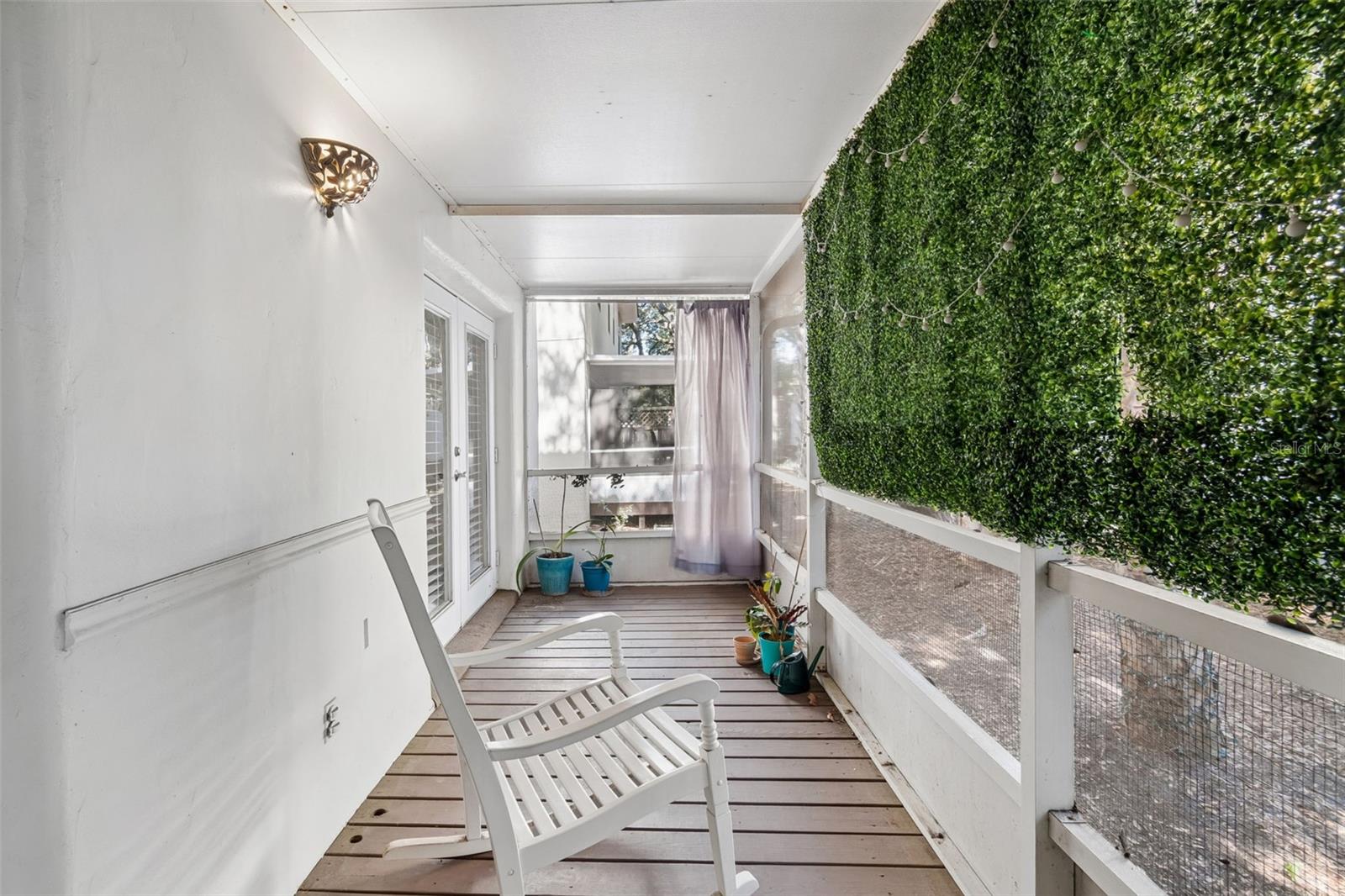 THE VILLAS OF BALLAST POINT TOWNHOUSES - Residential Lease