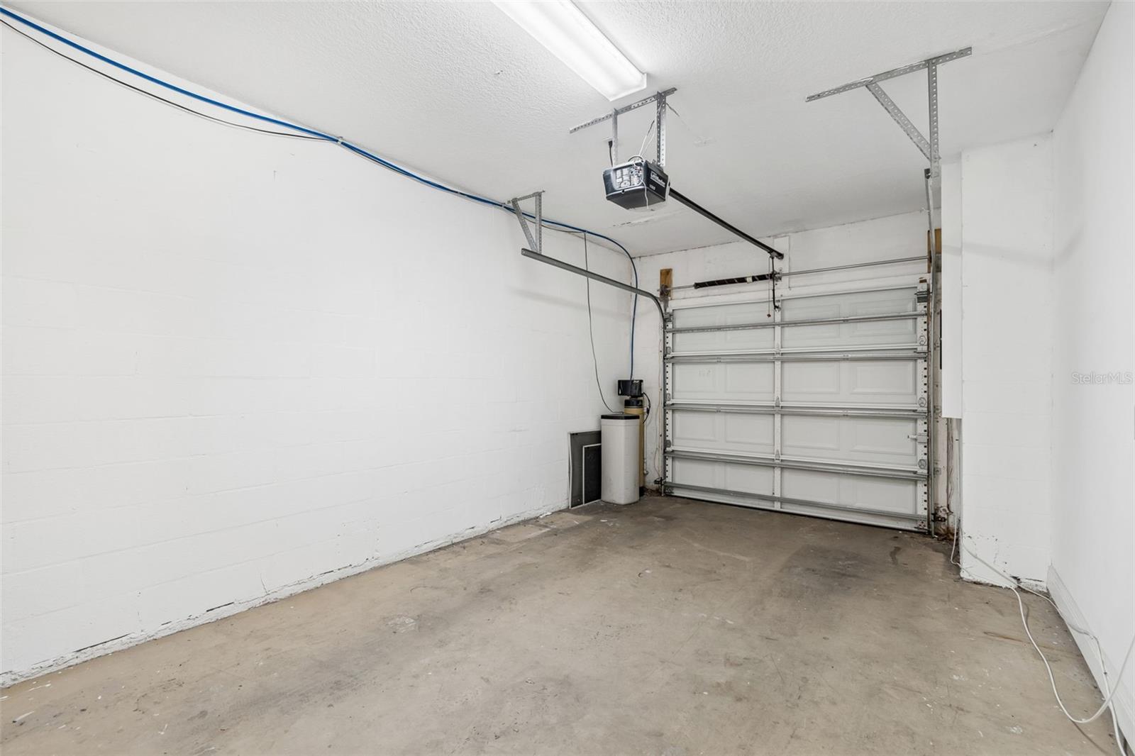 THE VILLAS OF BALLAST POINT TOWNHOUSES - Residential Lease