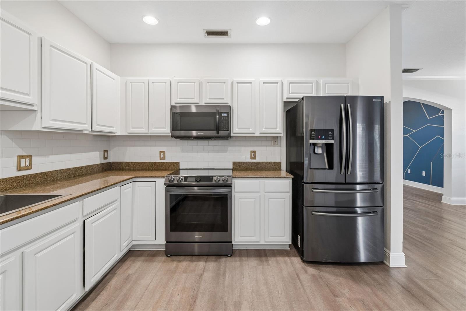 THE VILLAS OF BALLAST POINT TOWNHOUSES - Residential Lease