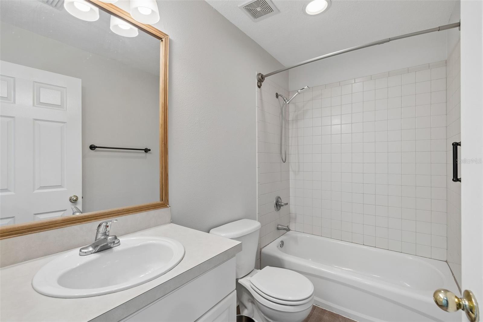 THE VILLAS OF BALLAST POINT TOWNHOUSES - Residential Lease