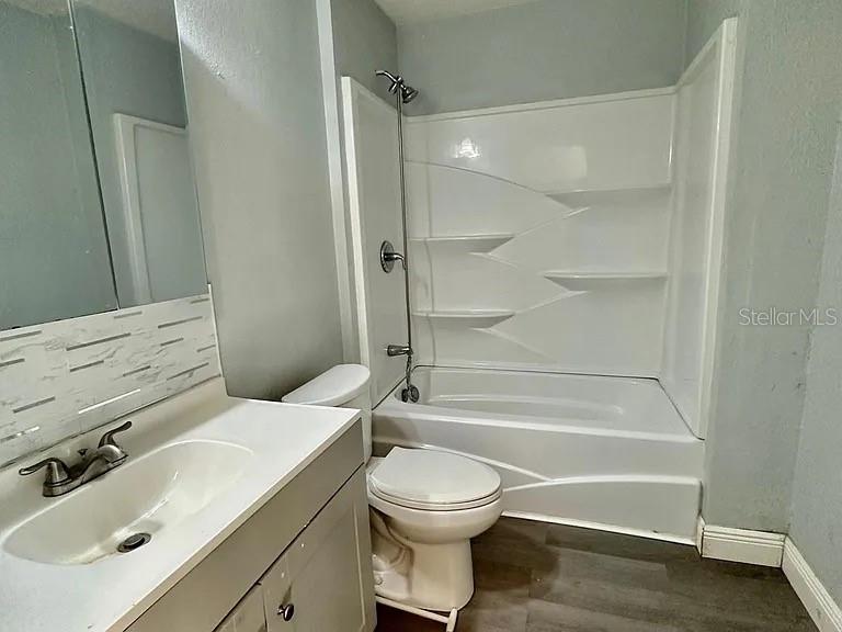 INWOOD - Residential