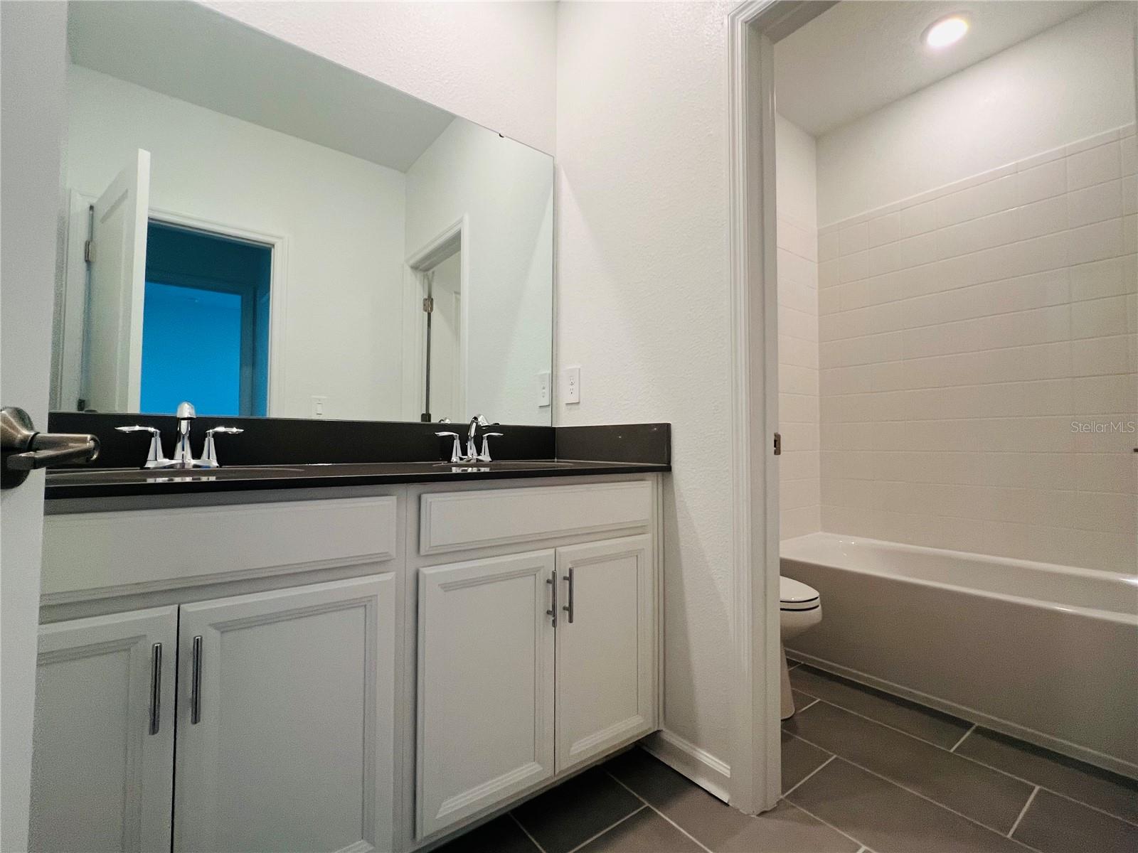 STOREY GROVE - Residential Lease