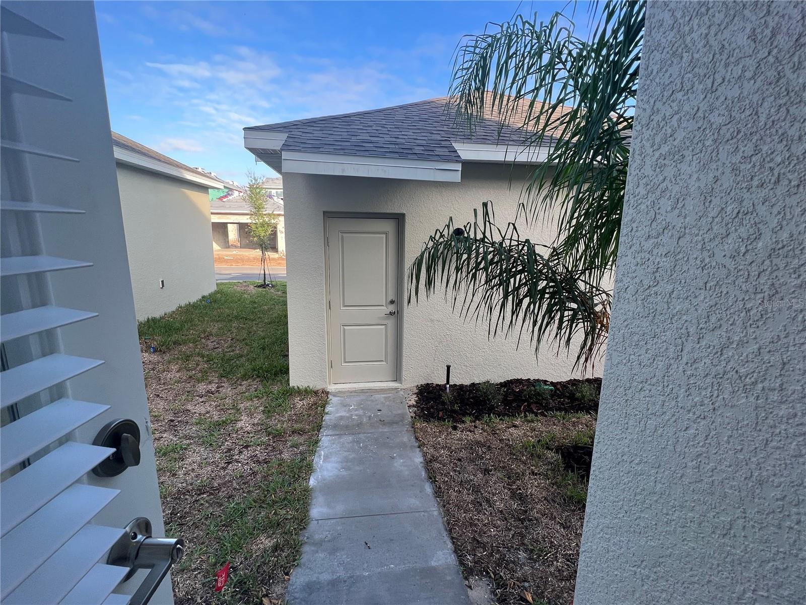 STOREY GROVE - Residential Lease
