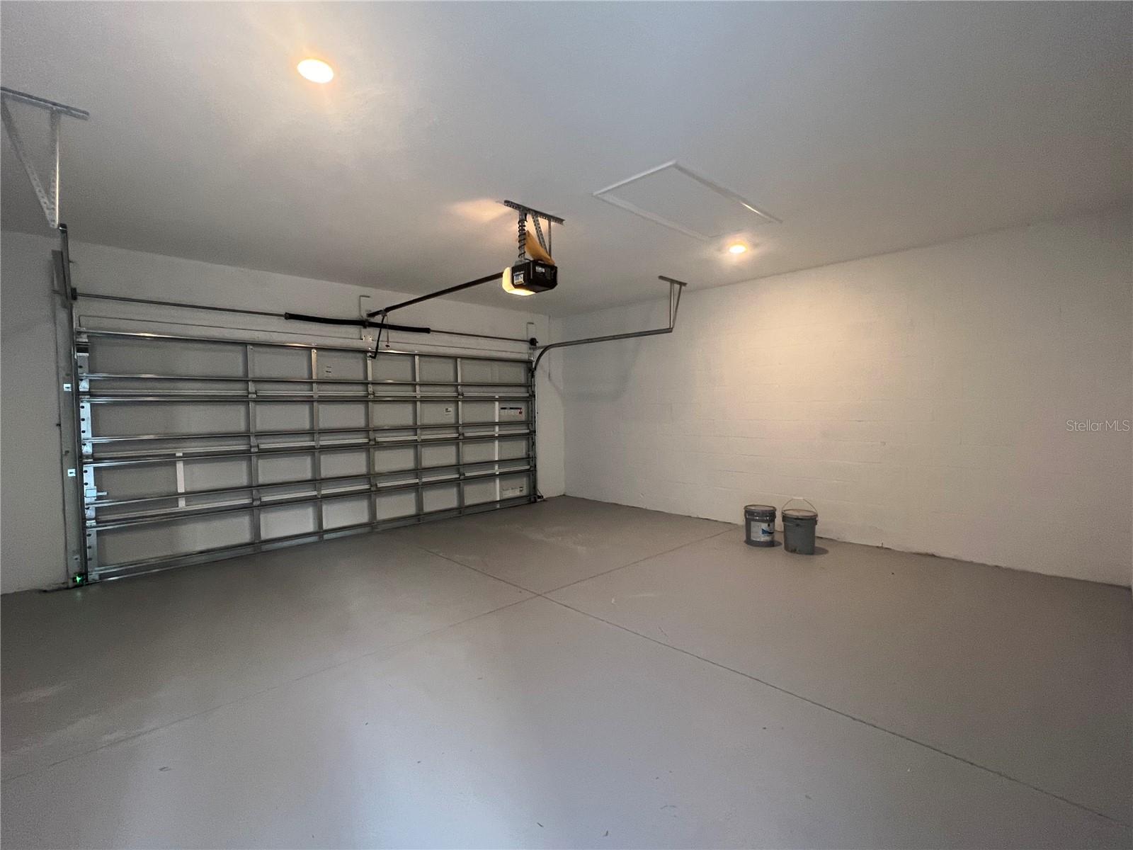 STOREY GROVE - Residential Lease