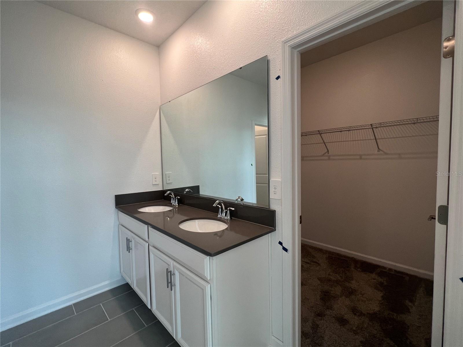 STOREY GROVE - Residential Lease