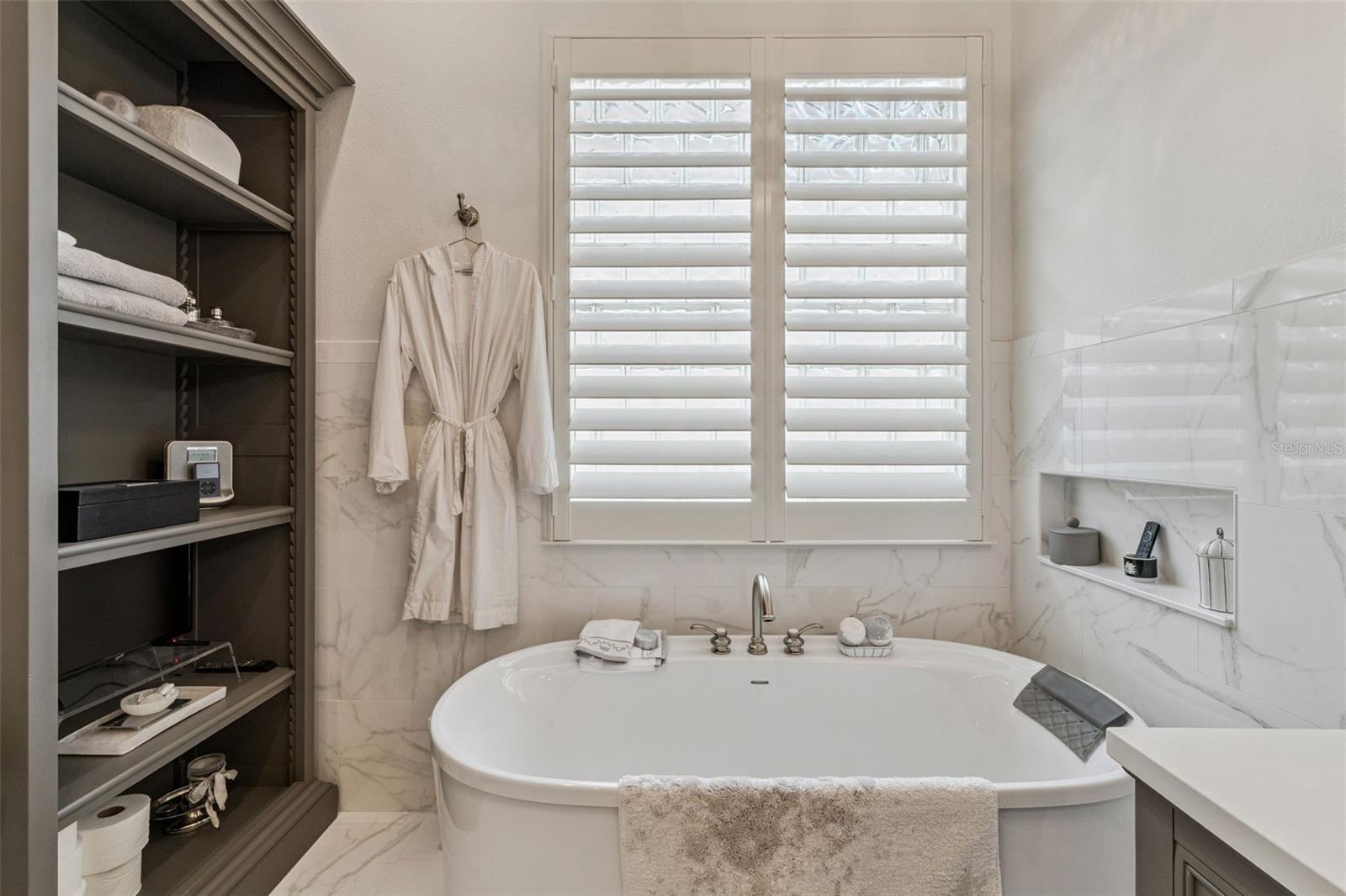 SANCTUARY - Residential