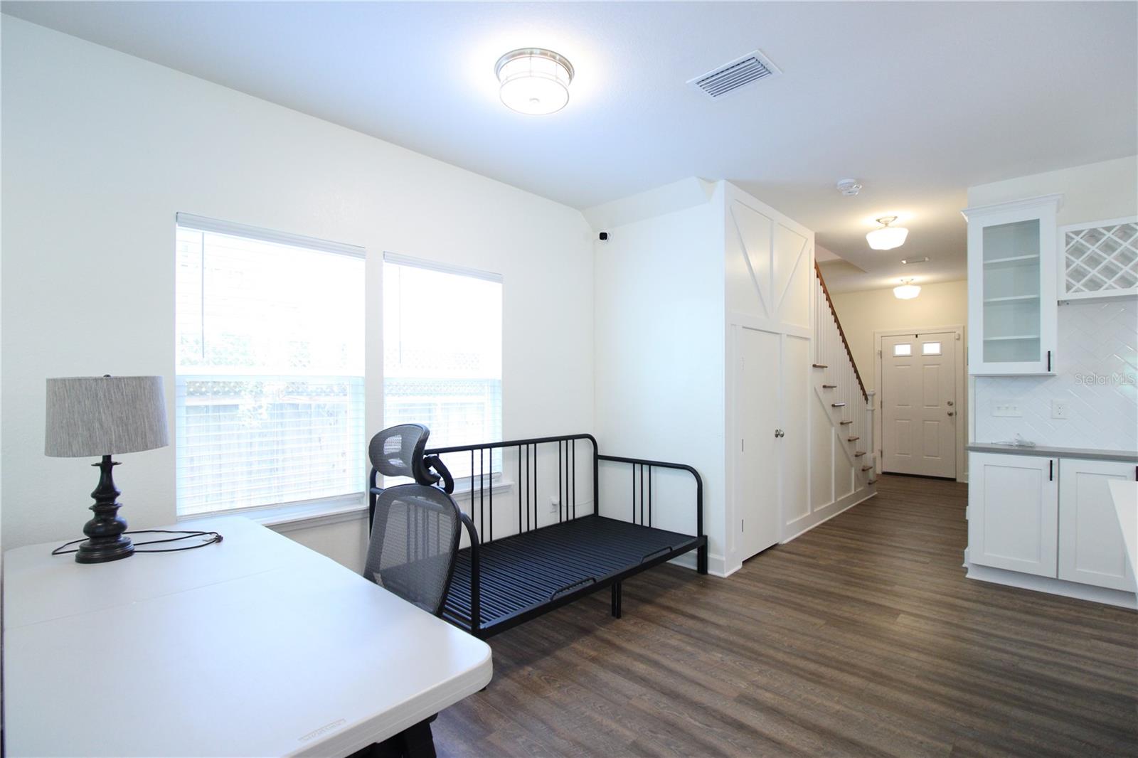 DOIG ROBERTSON - Residential Lease