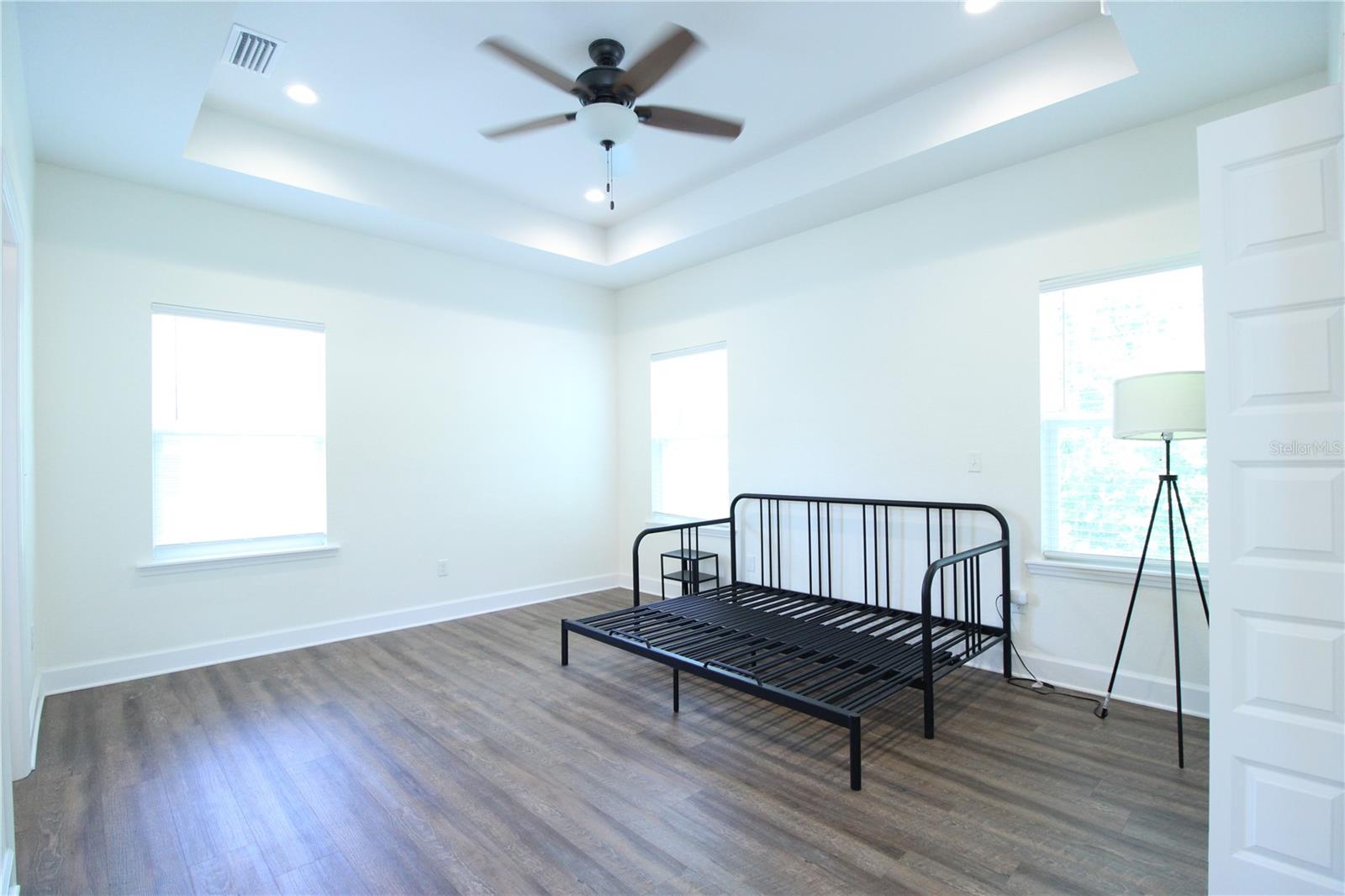 DOIG ROBERTSON - Residential Lease