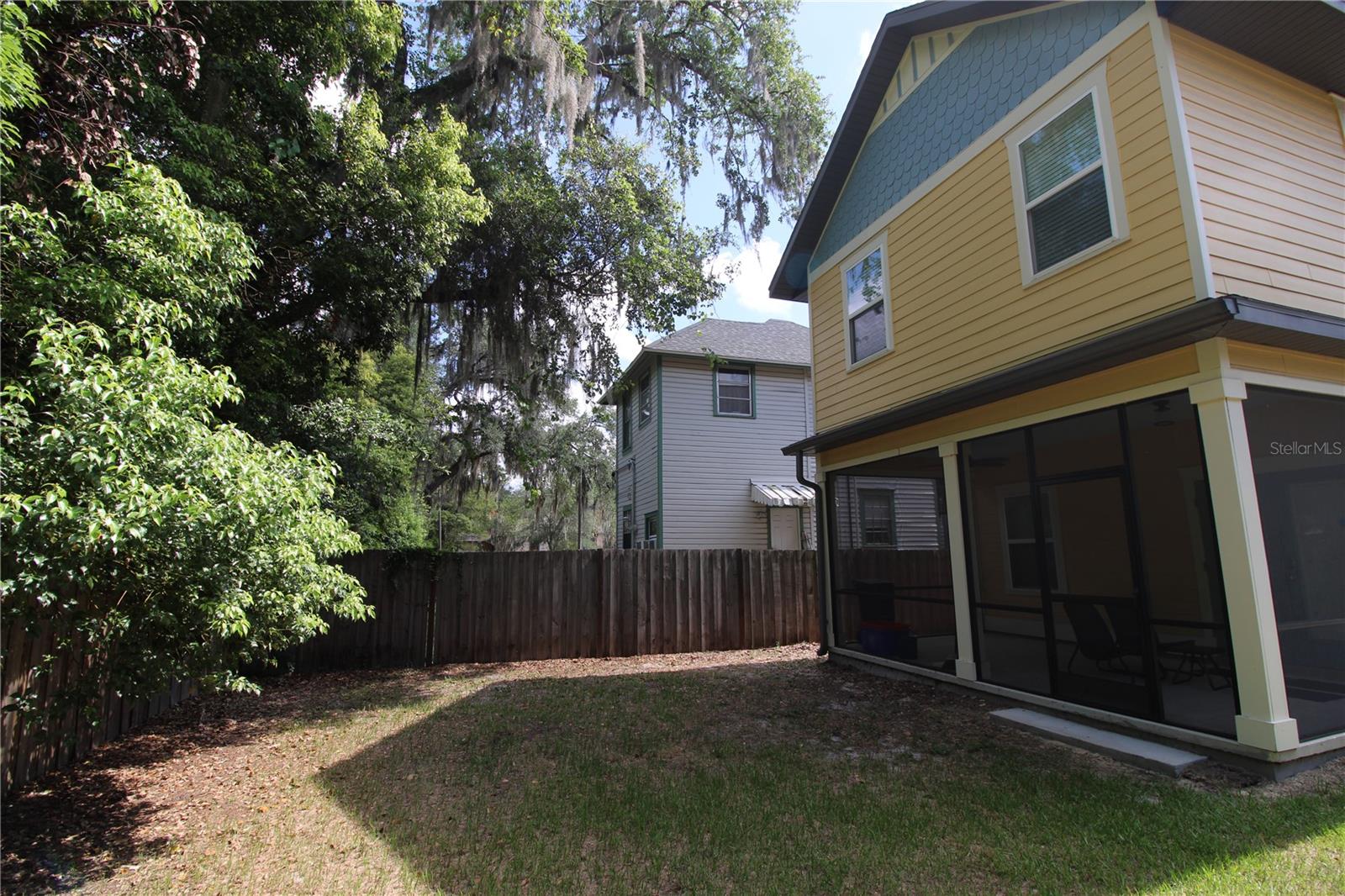 DOIG ROBERTSON - Residential Lease