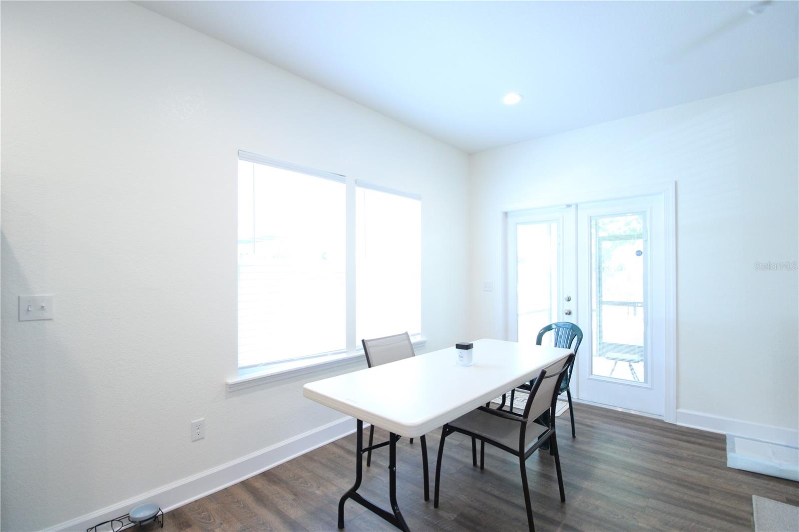 DOIG ROBERTSON - Residential Lease