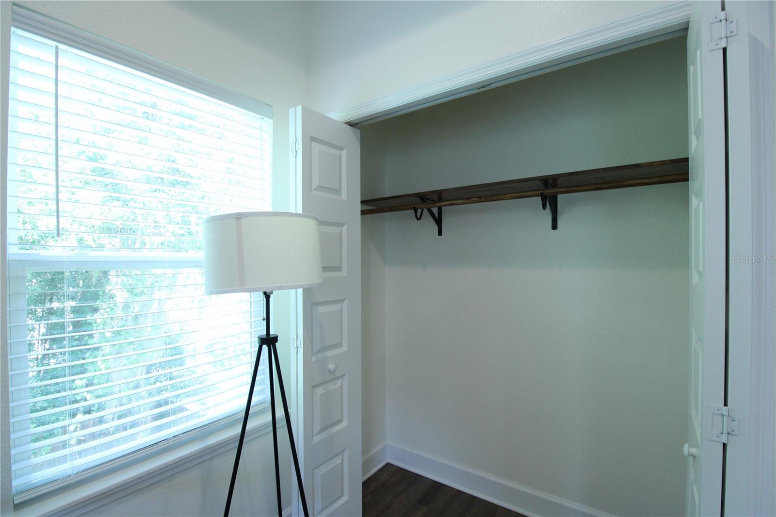 DOIG ROBERTSON - Residential Lease