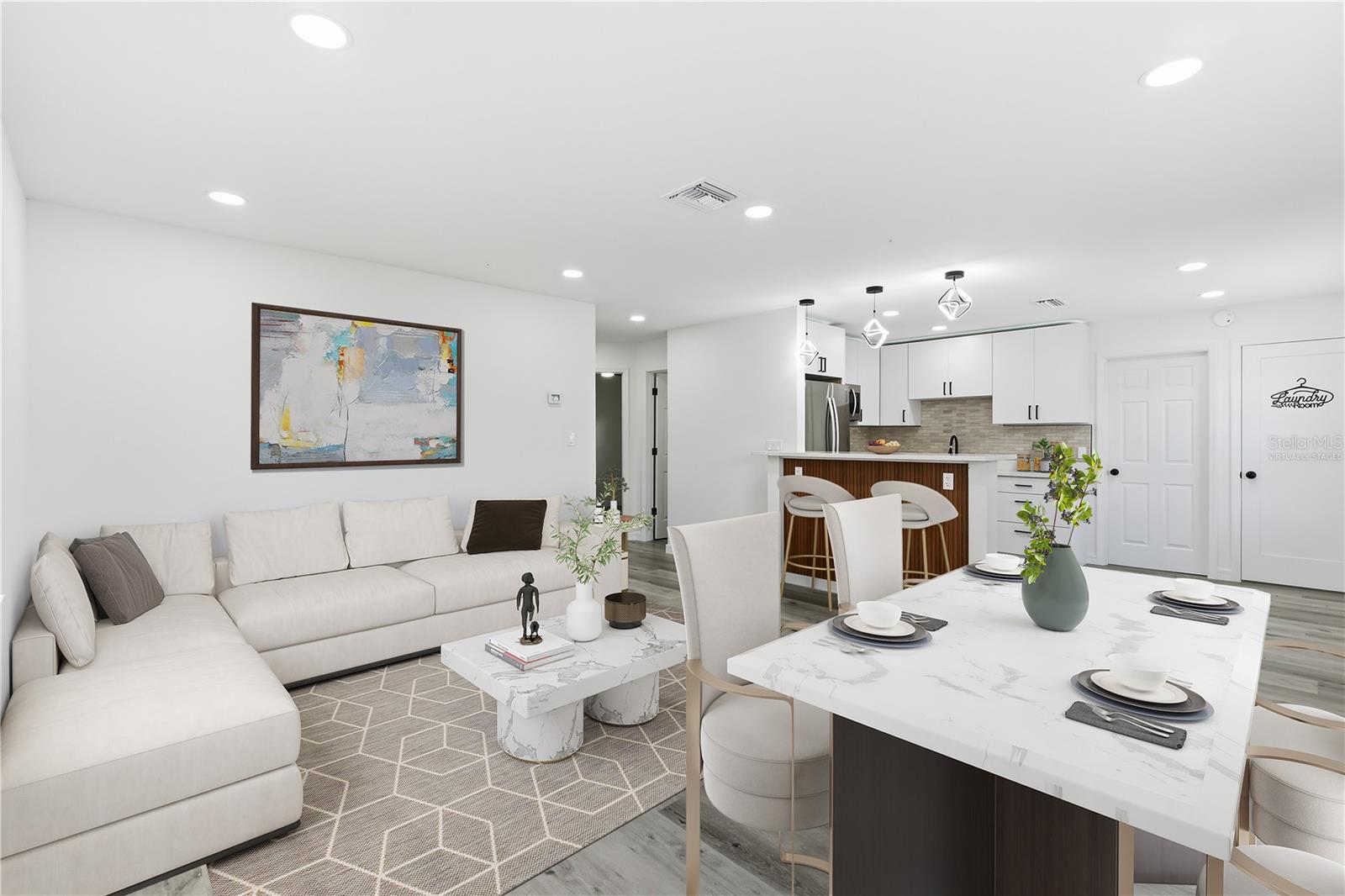LA VILLA GARDENS - Residential