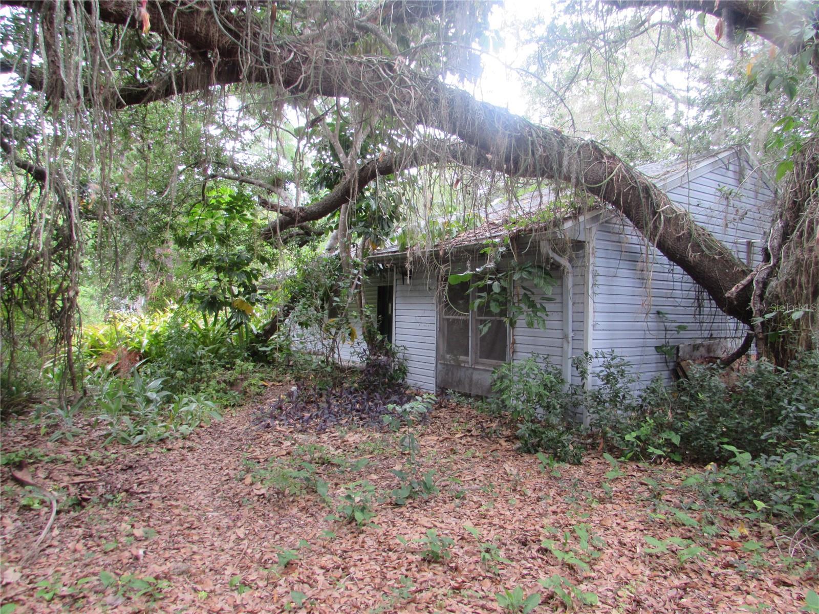 S OF DESOTO LAKES AREA - Residential
