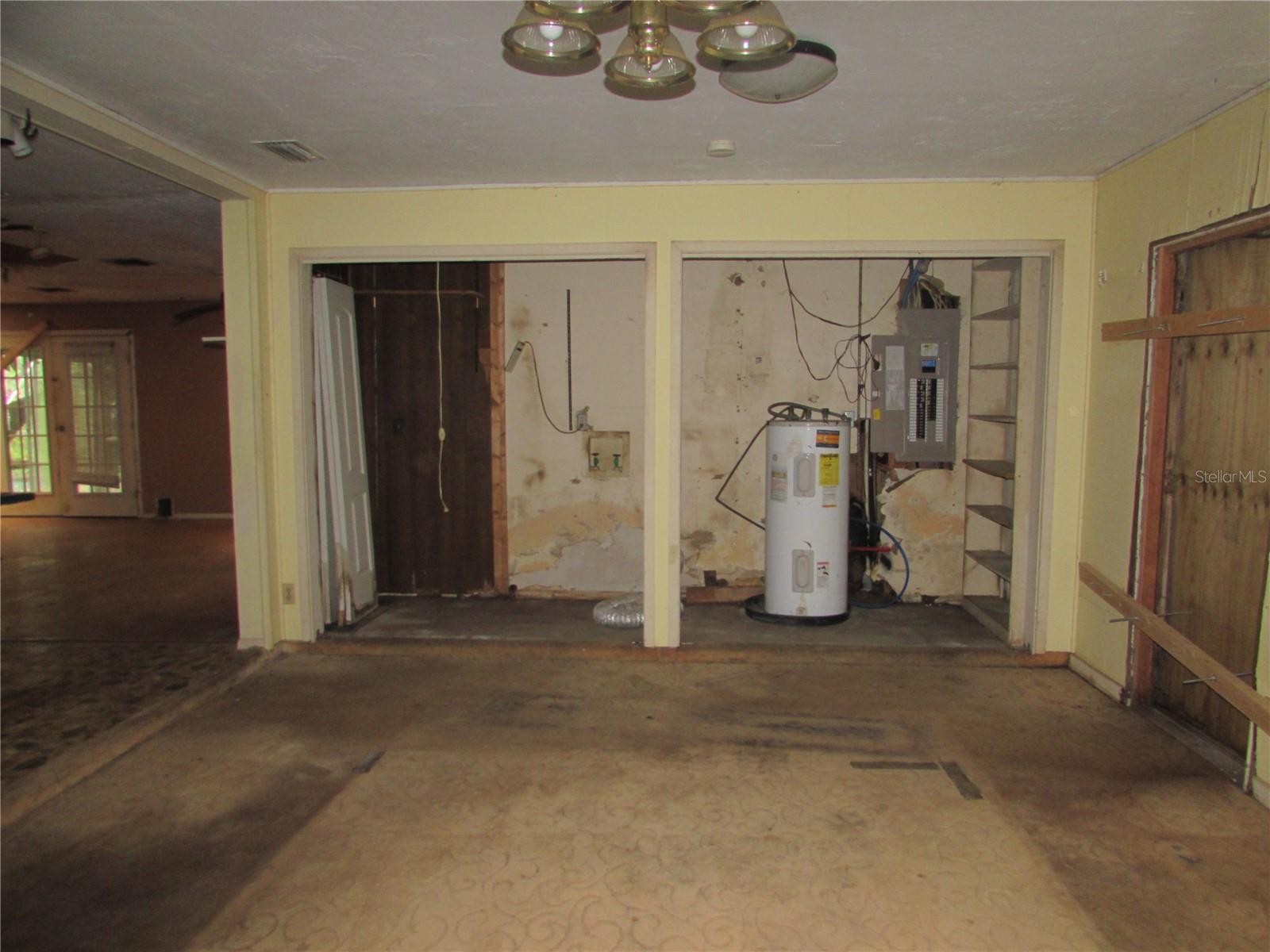S OF DESOTO LAKES AREA - Residential