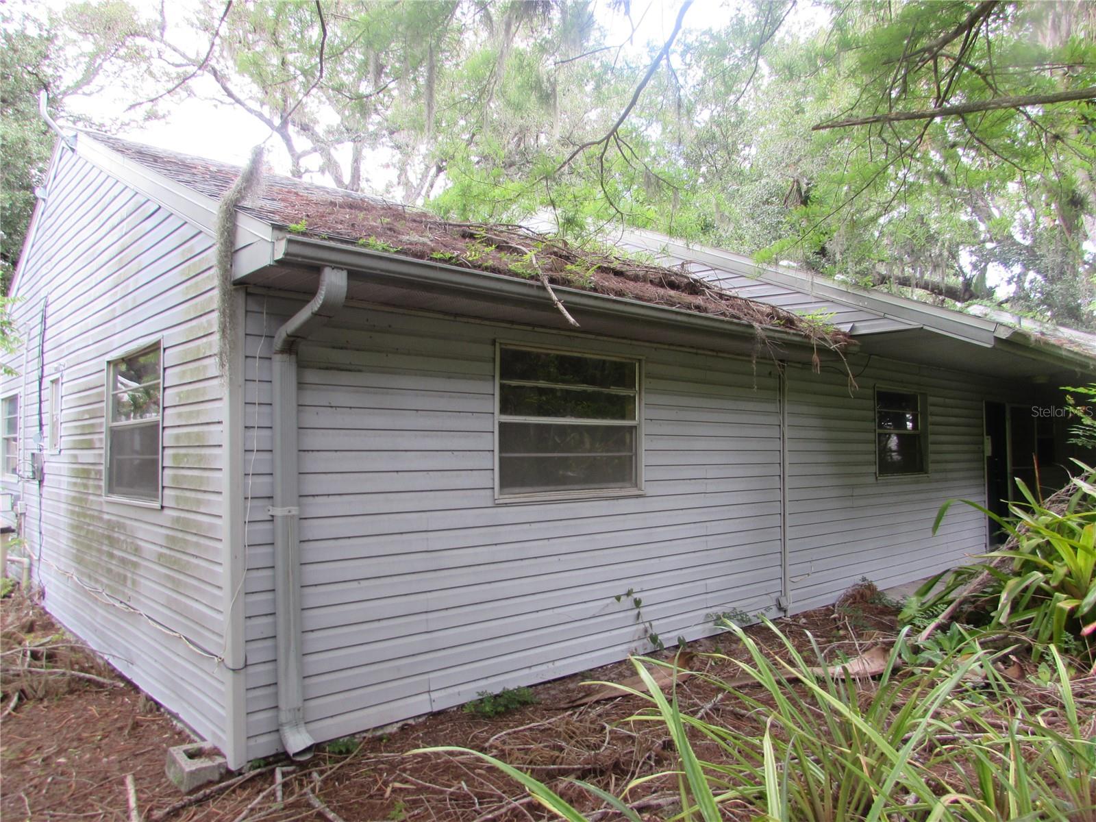 S OF DESOTO LAKES AREA - Residential