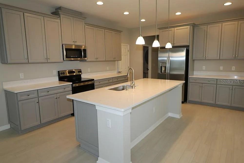 WINDERMERE ESTATES - Residential Lease