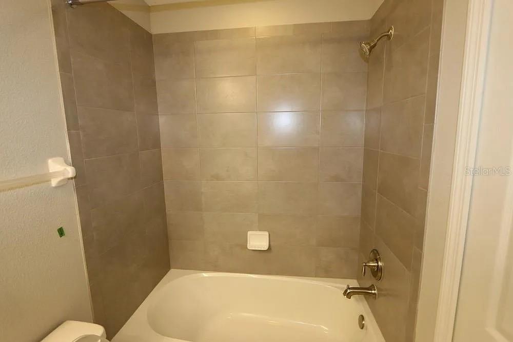 WINDERMERE ESTATES - Residential Lease