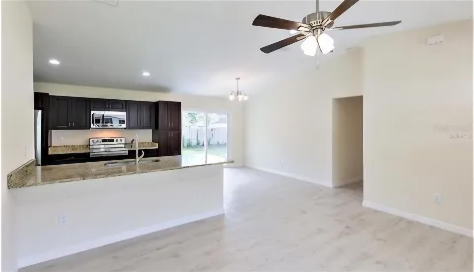 MARION OAKS UN 4 - Residential