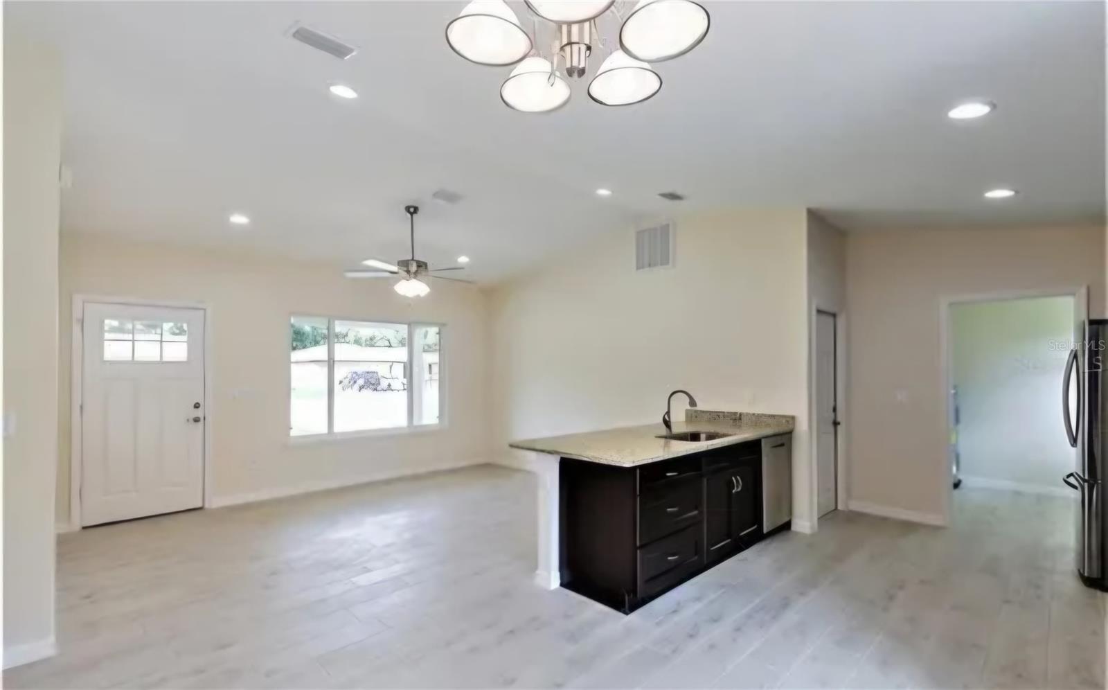 MARION OAKS UN 4 - Residential