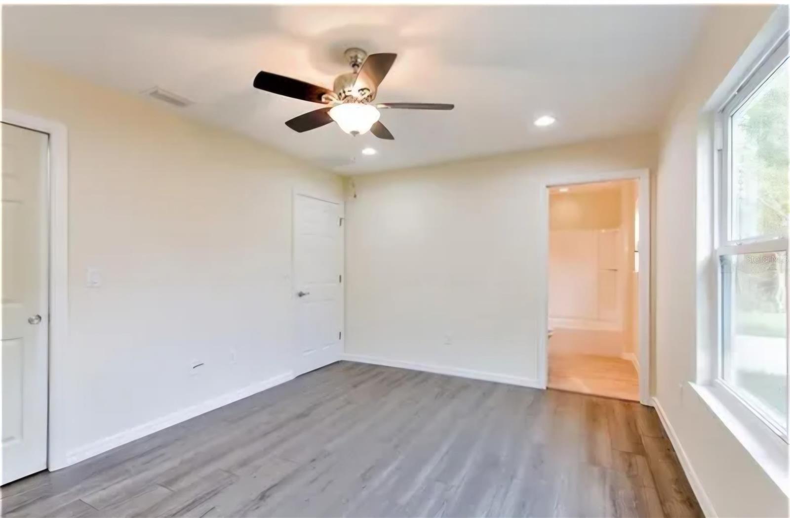 MARION OAKS UN 4 - Residential