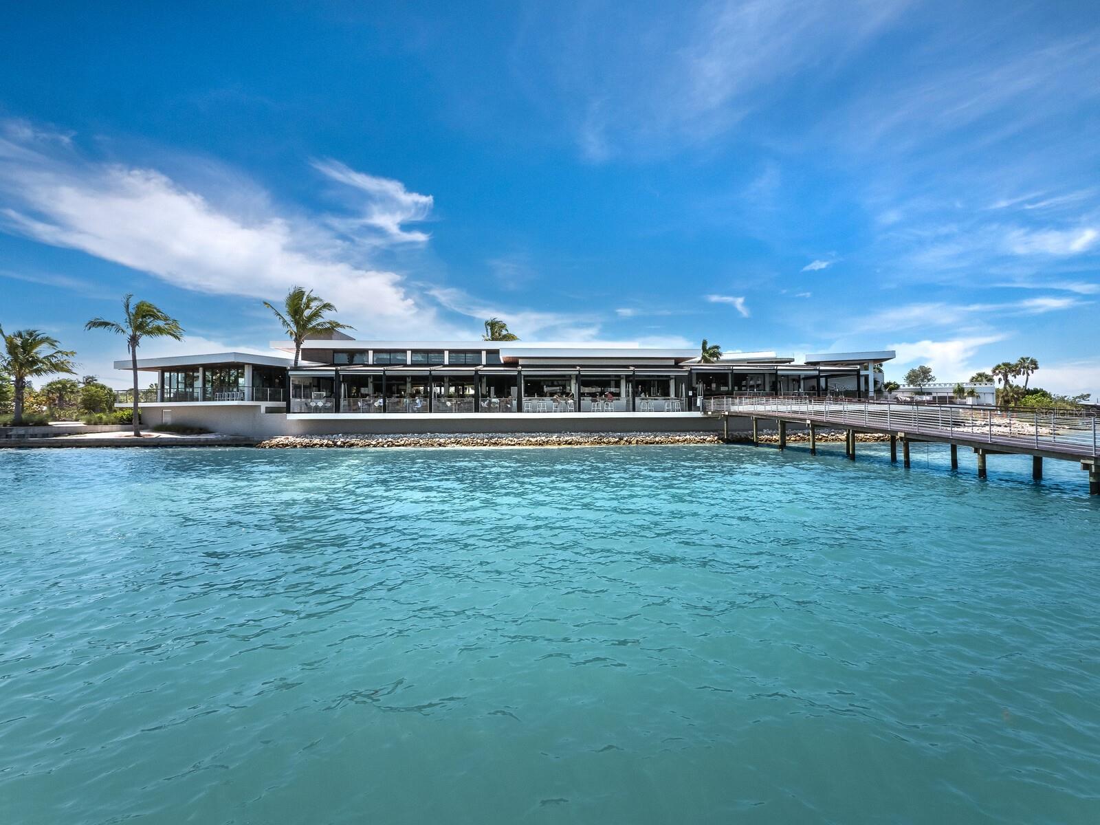 THE BANYAN BAY CLUB - Residential