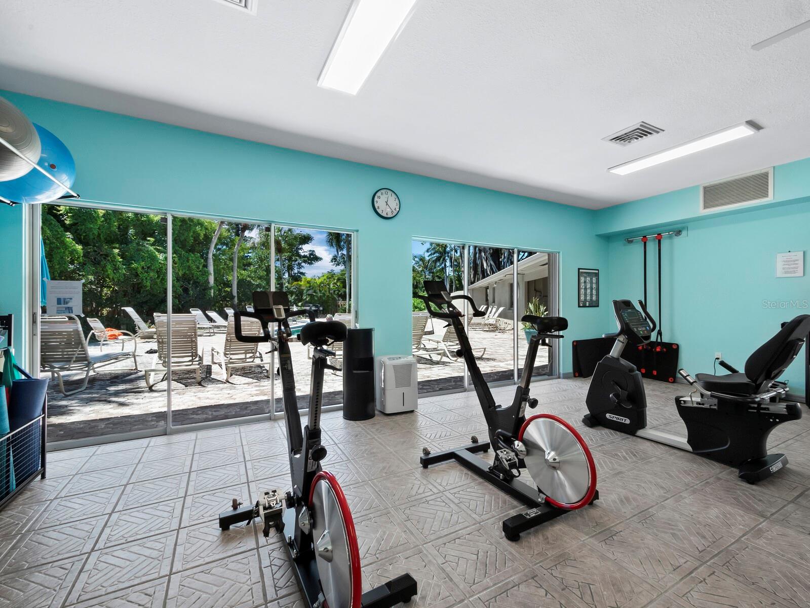 THE BANYAN BAY CLUB - Residential