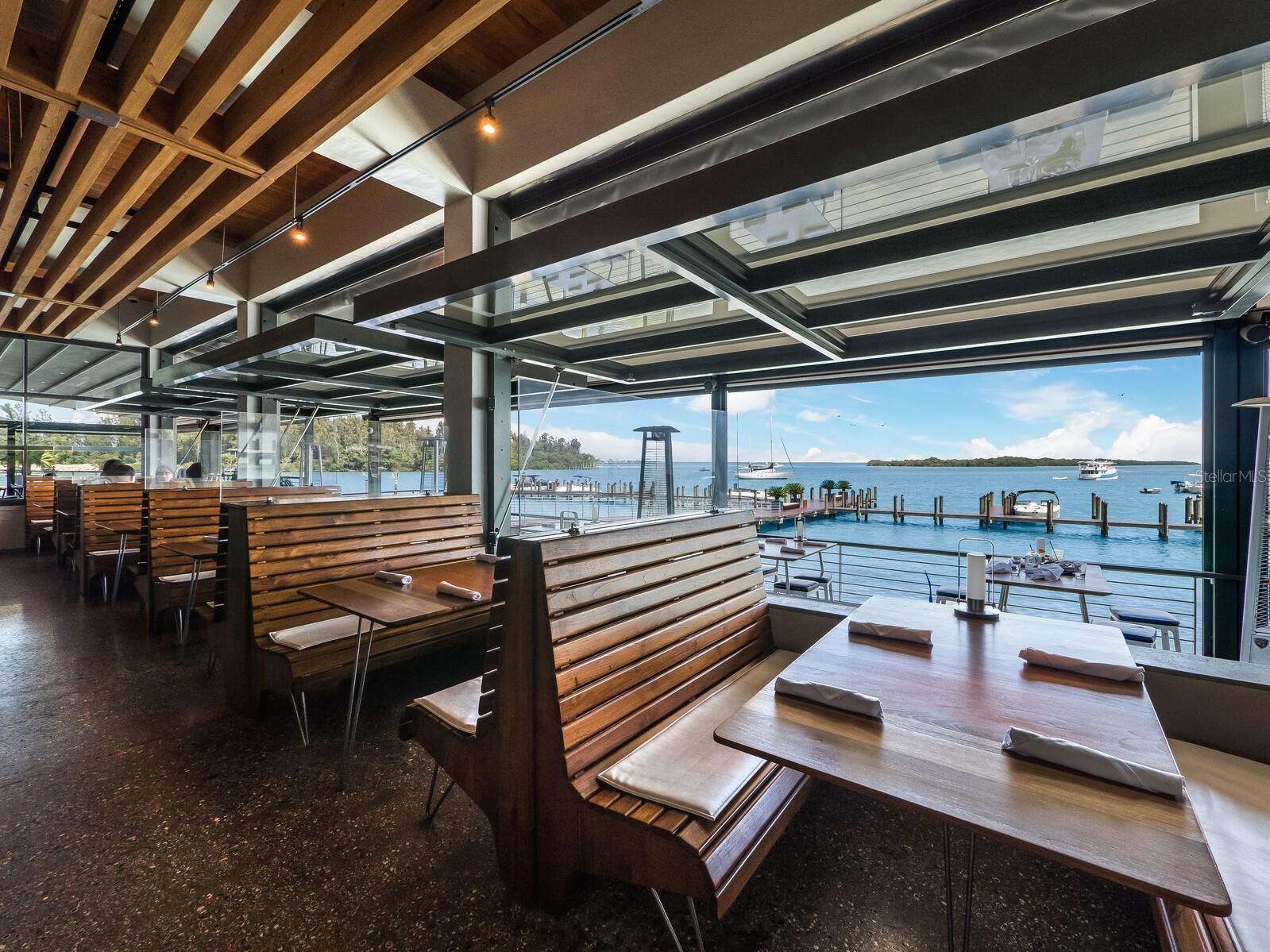 THE BANYAN BAY CLUB - Residential