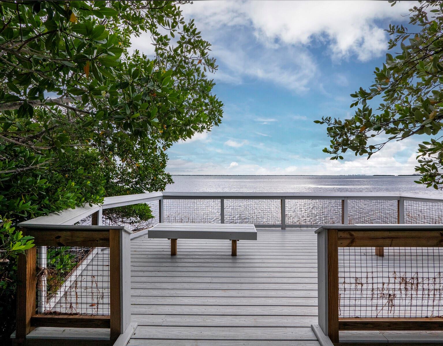 THE BANYAN BAY CLUB - Residential