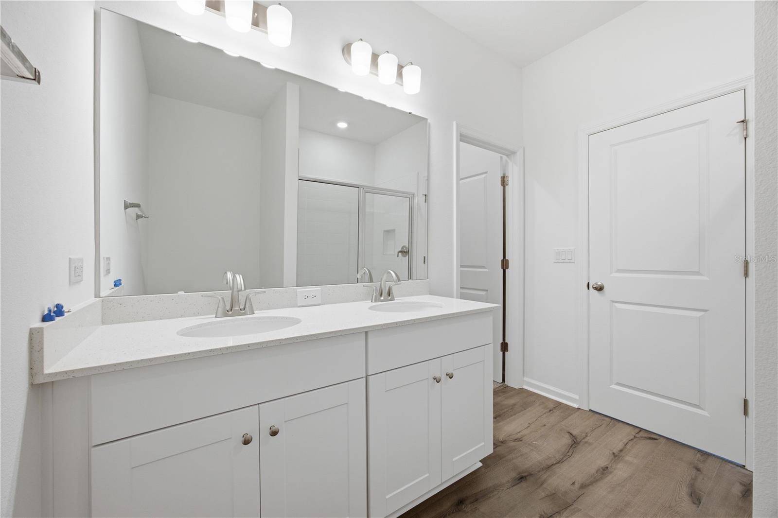 HERITAGE-THE COTTAGES OF SANDERS GROVE - Residential