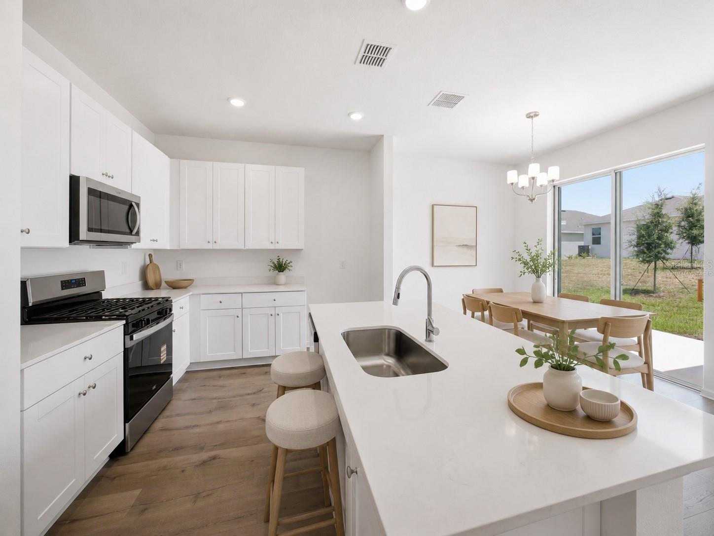 HERITAGE-THE COTTAGES OF SANDERS GROVE - Residential