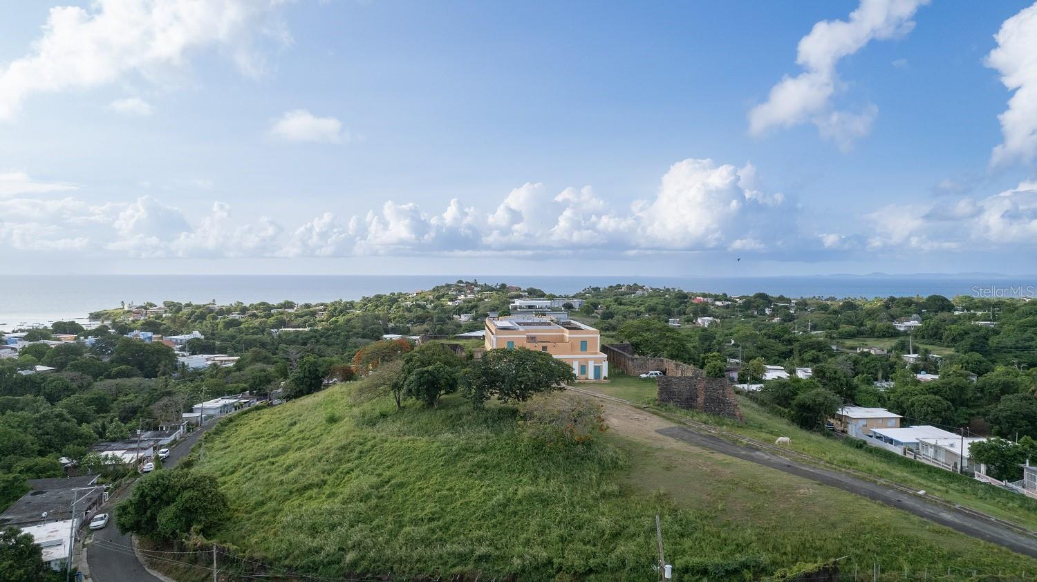 MAMBICHE (BARRIO LEGUILLOW) - Residential