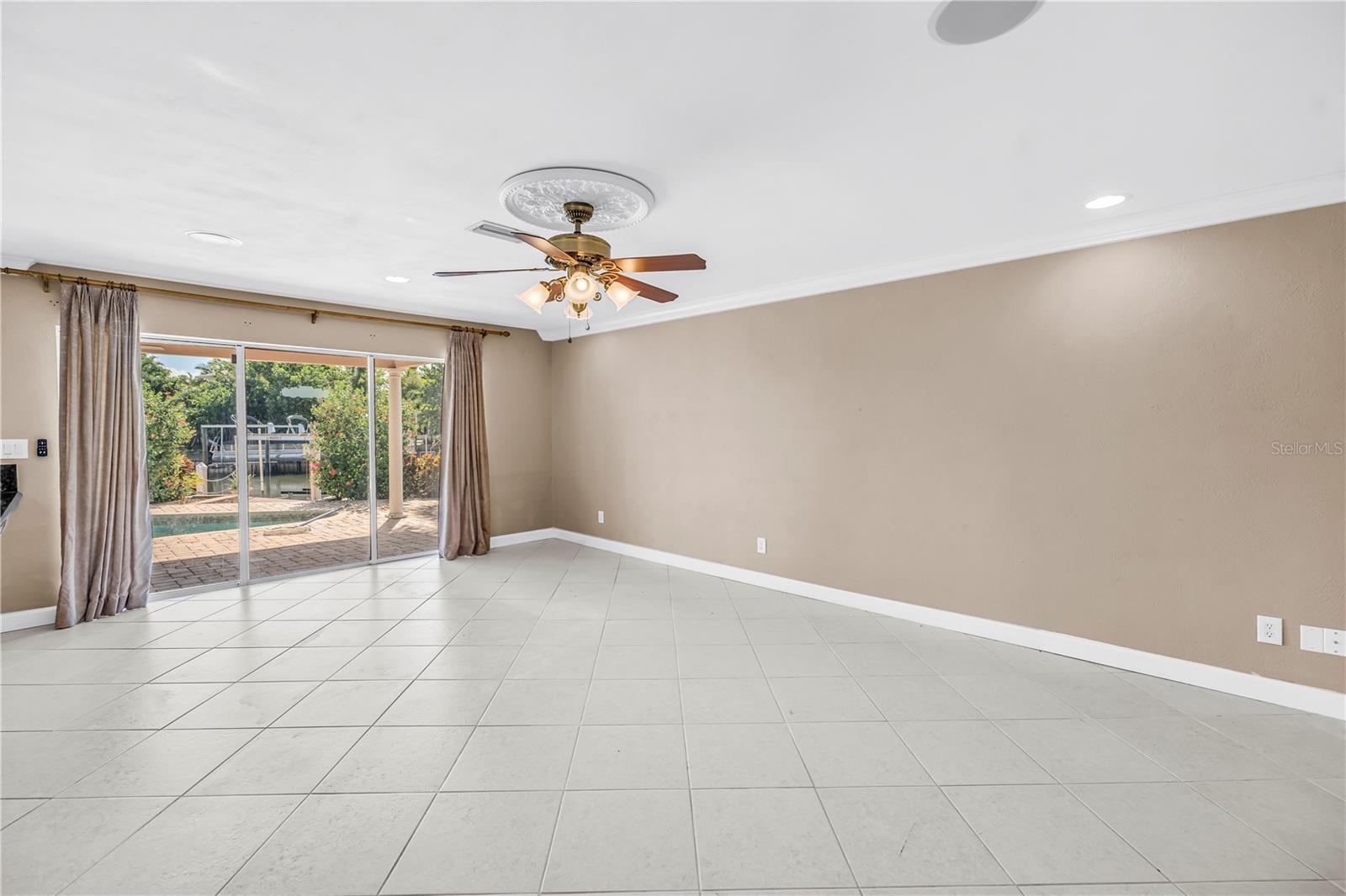 TANGLEWOOD ISLE SUB - Residential