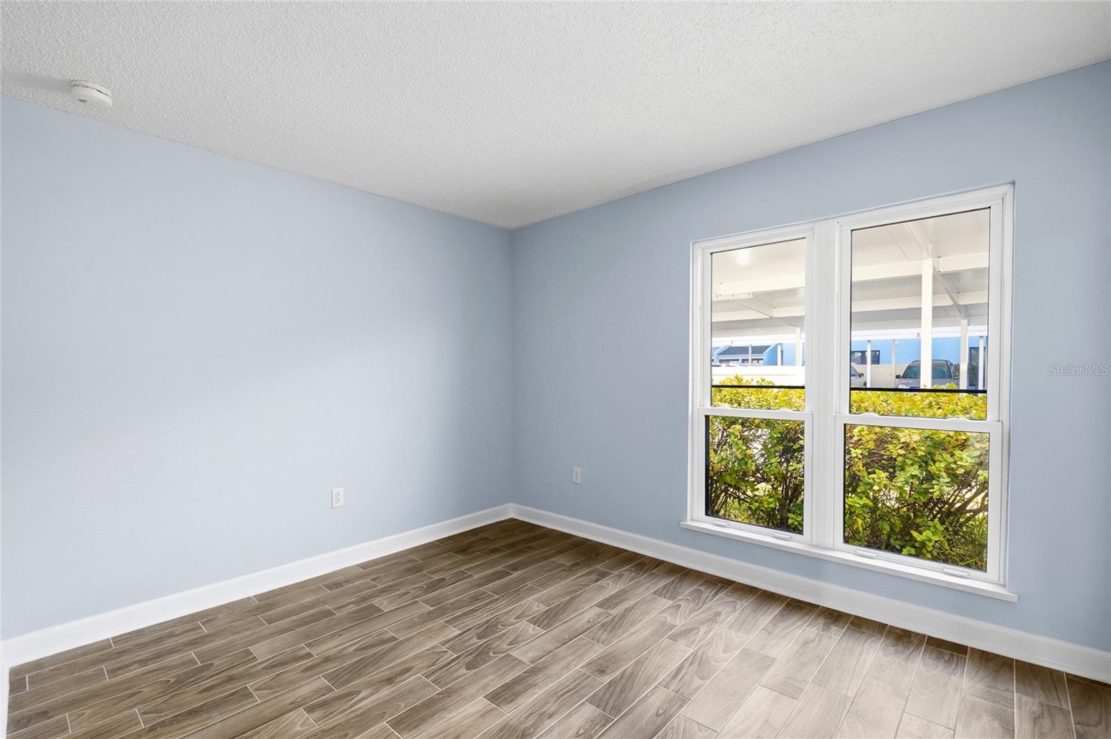 WINDRUSH COVE PH 1 CONDO - Residential