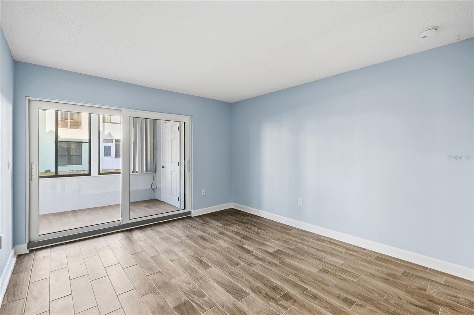 WINDRUSH COVE PH 1 CONDO - Residential
