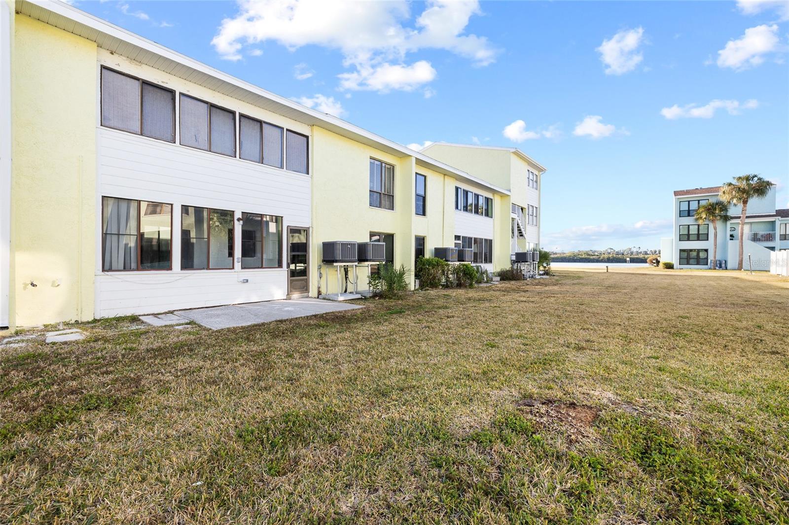 WINDRUSH COVE PH 1 CONDO - Residential
