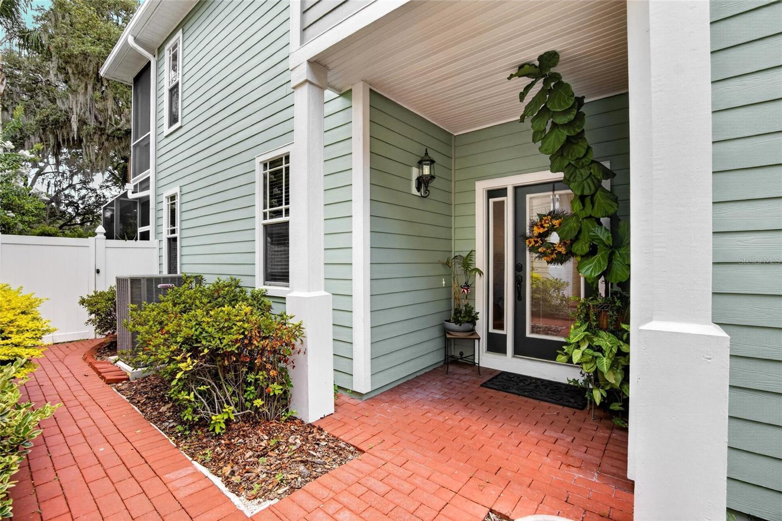 LUMSDEN RESERVE TOWNHOMES - Residential