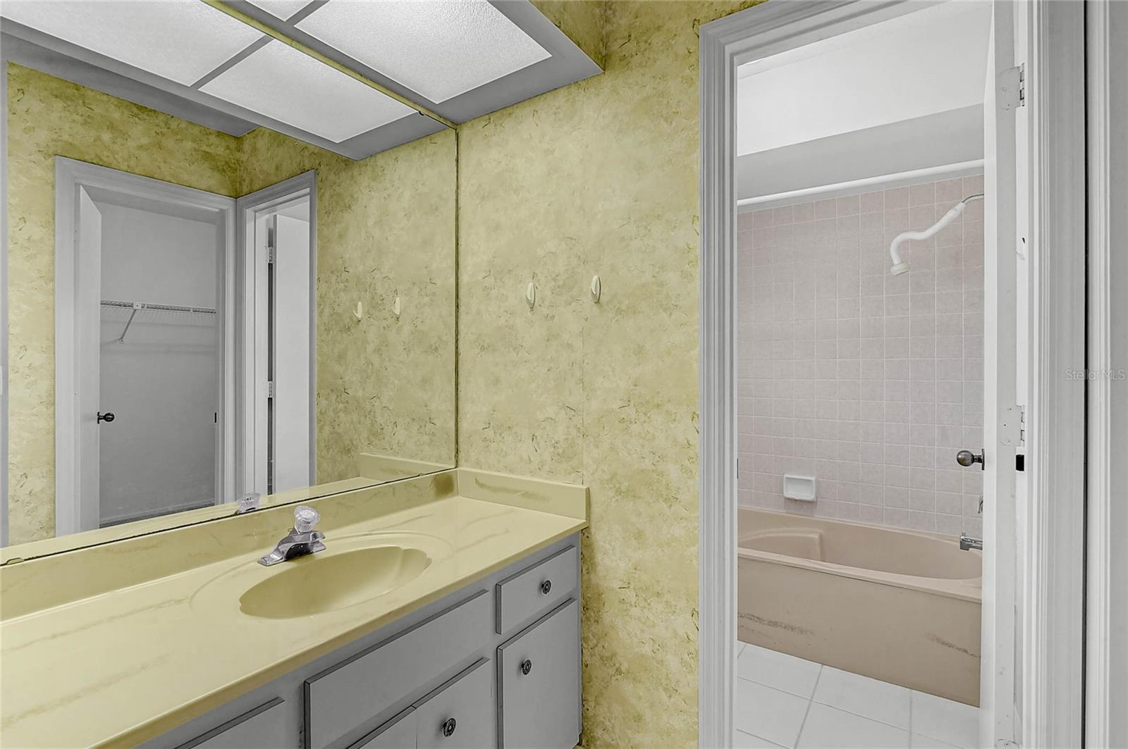 GULF VIEW ESTATES - Residential