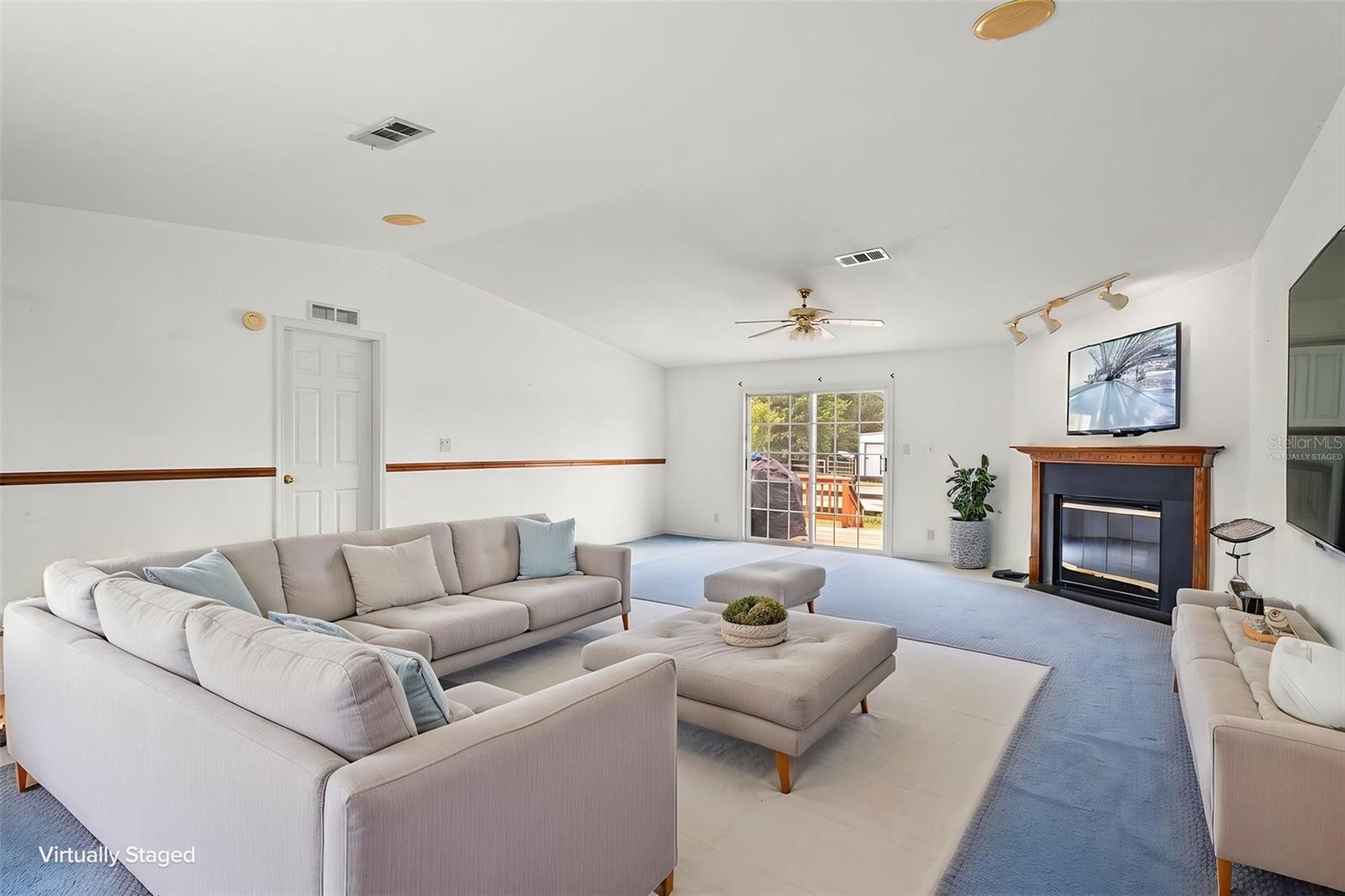 OCALA THOROUGHBRED ACRES - Residential