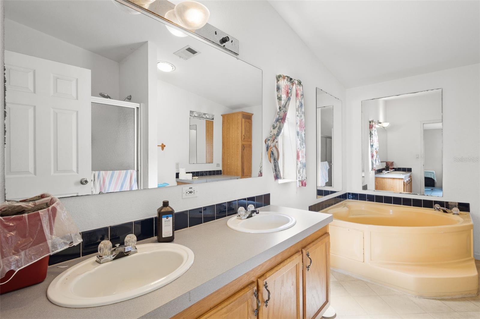 OCALA THOROUGHBRED ACRES - Residential
