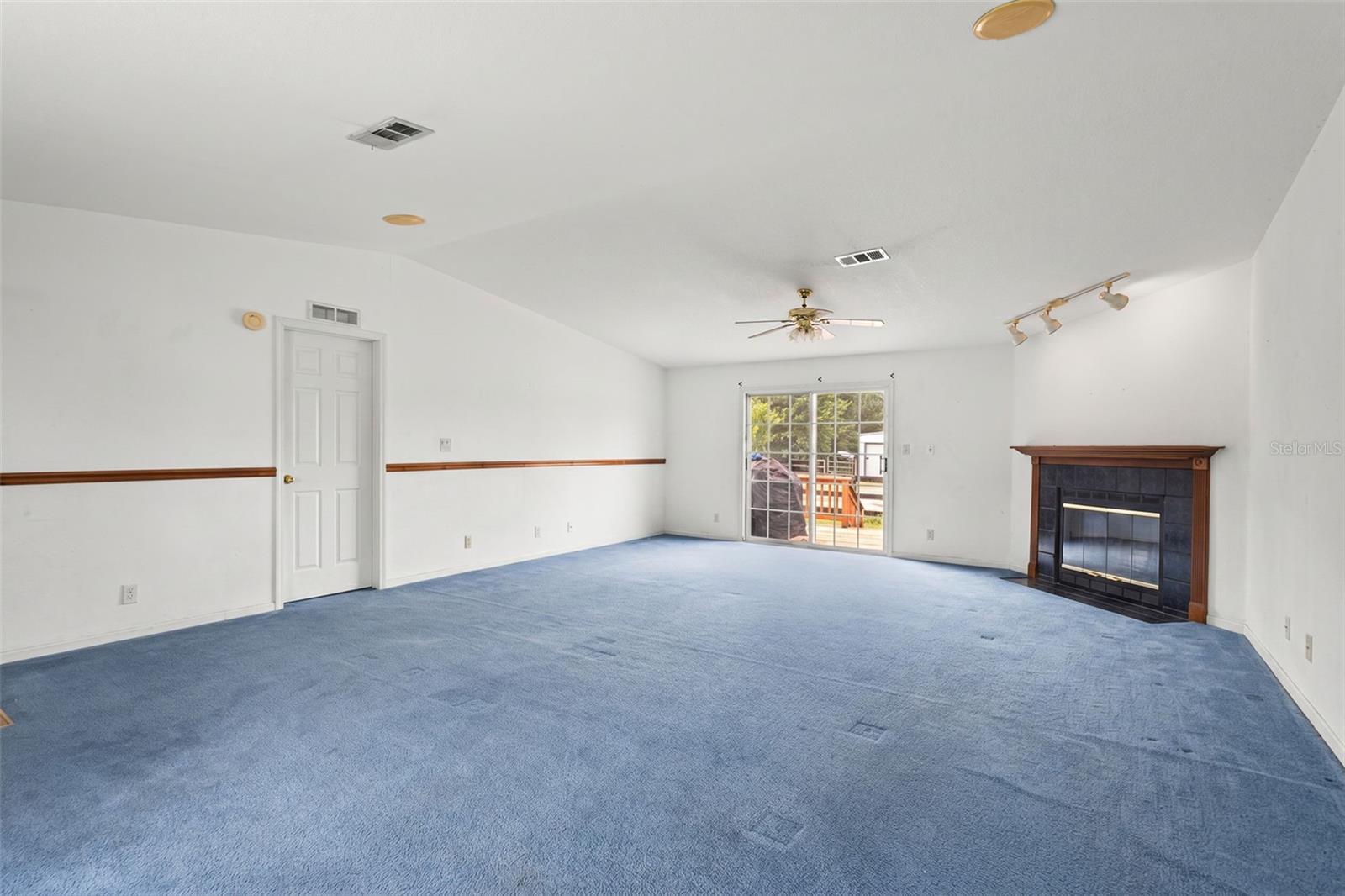 OCALA THOROUGHBRED ACRES - Residential