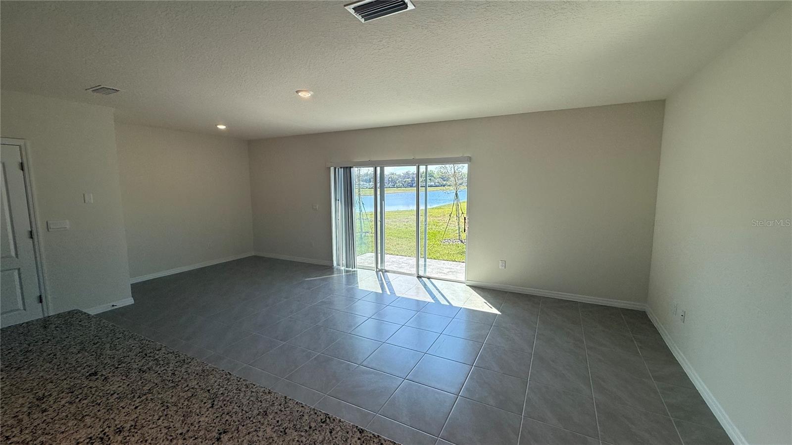 RIVERS EDGE - Residential Lease