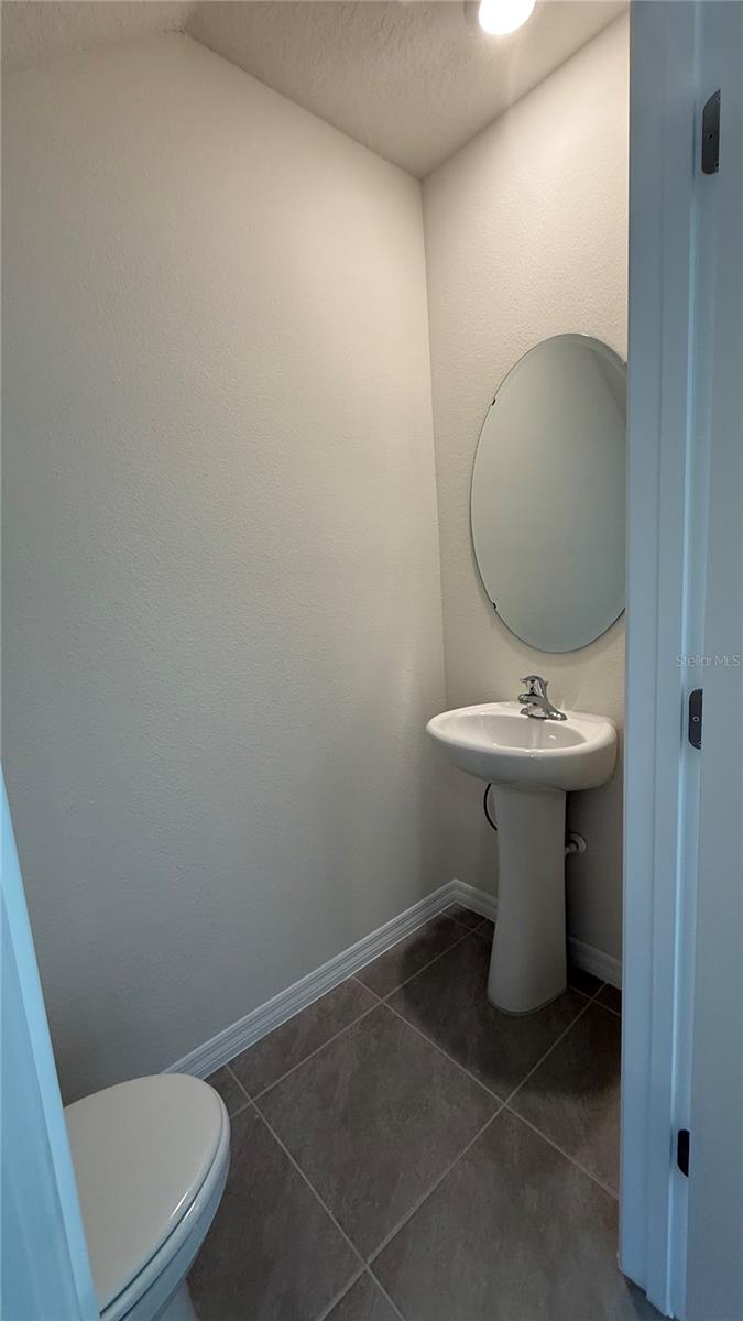 RIVERS EDGE - Residential Lease